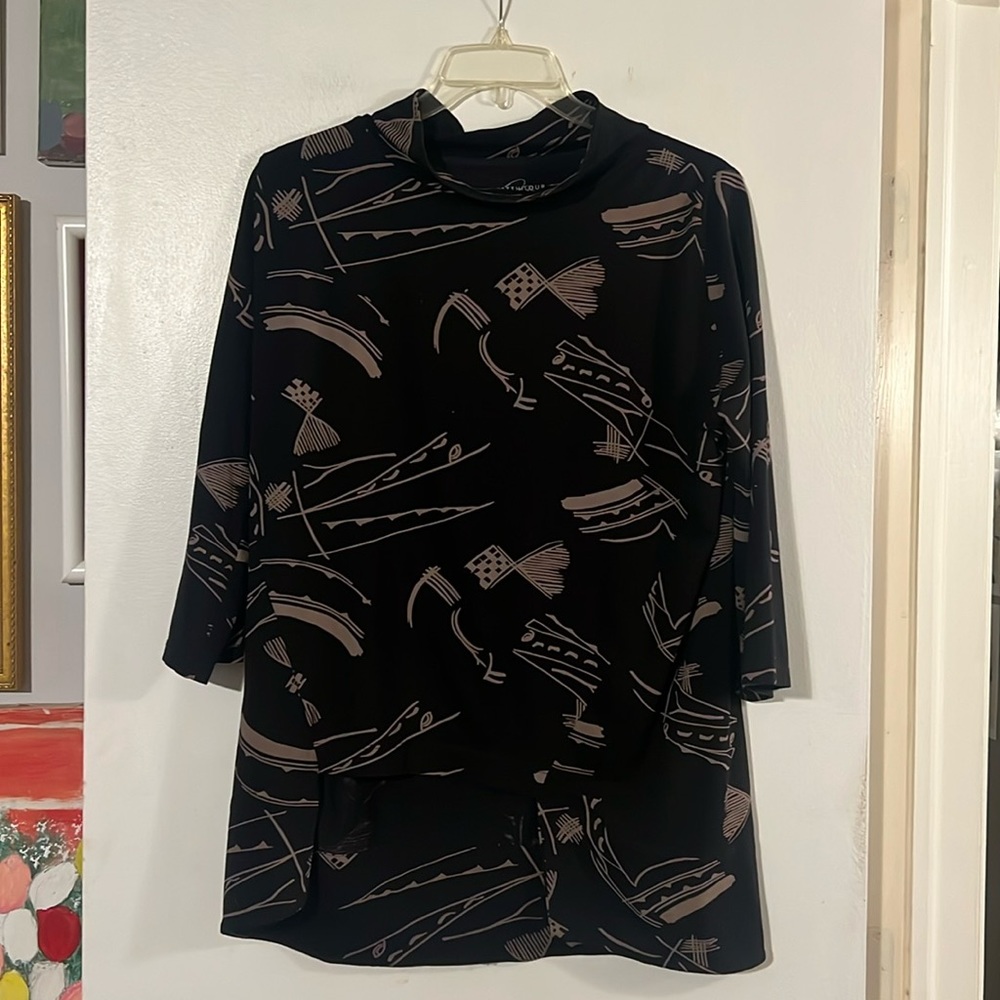 Matthildur black/tan moc neck 3/4 length sleeve tunic